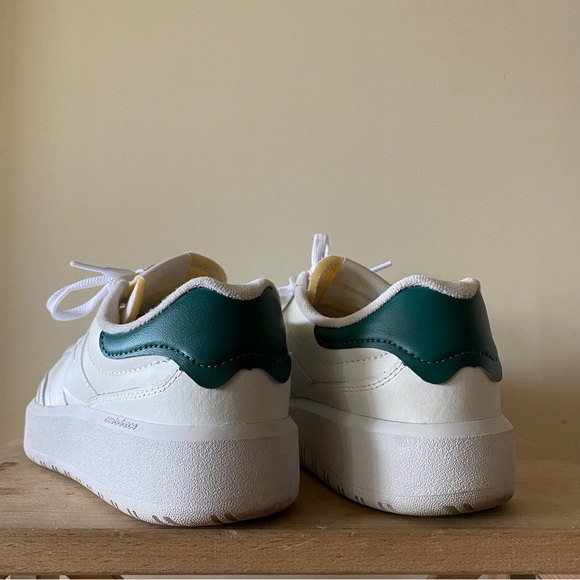 New Balance Sneakers CT302, White, Size 9 - Picture 7 of 10